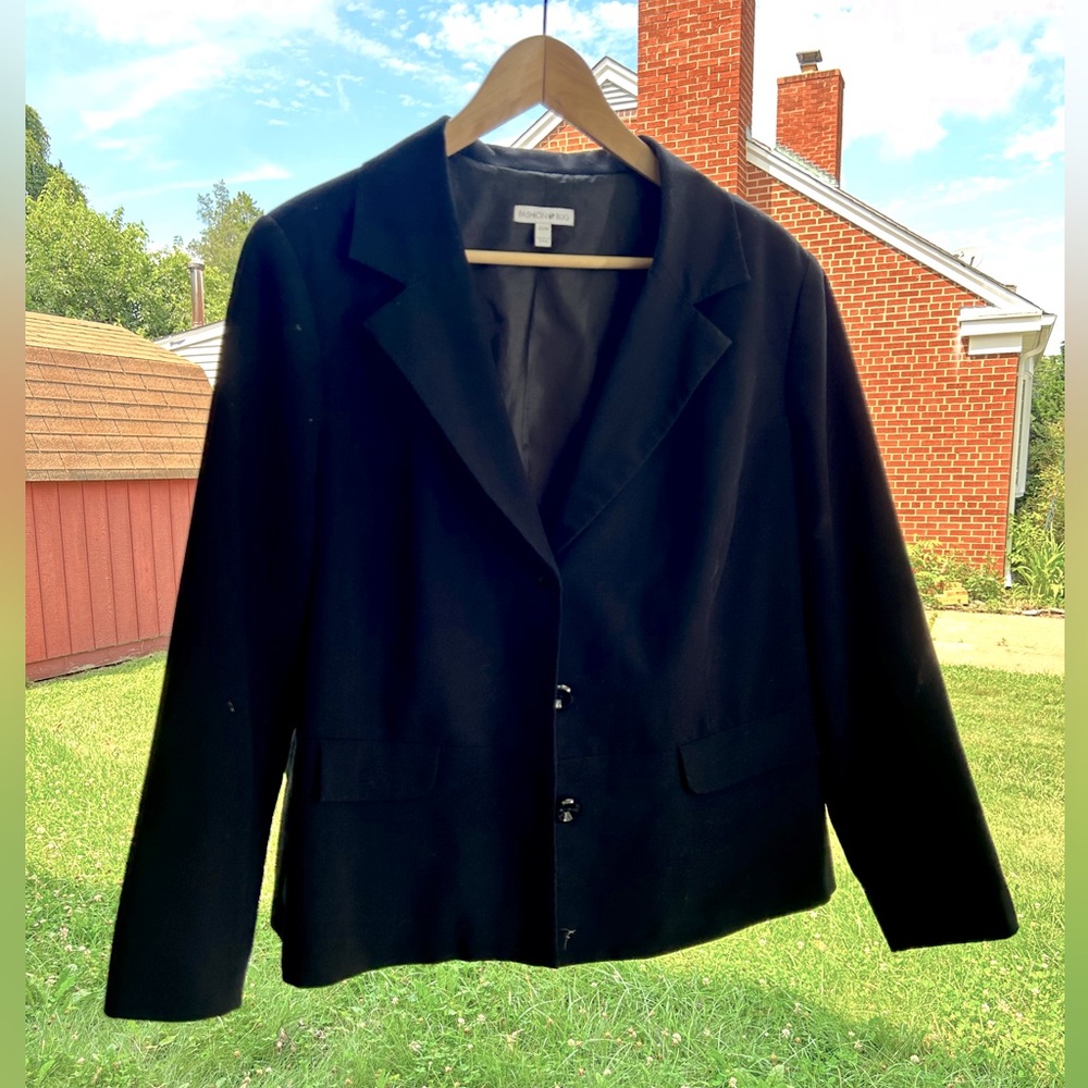 Fashion bug size 20 blazer with button detail Black